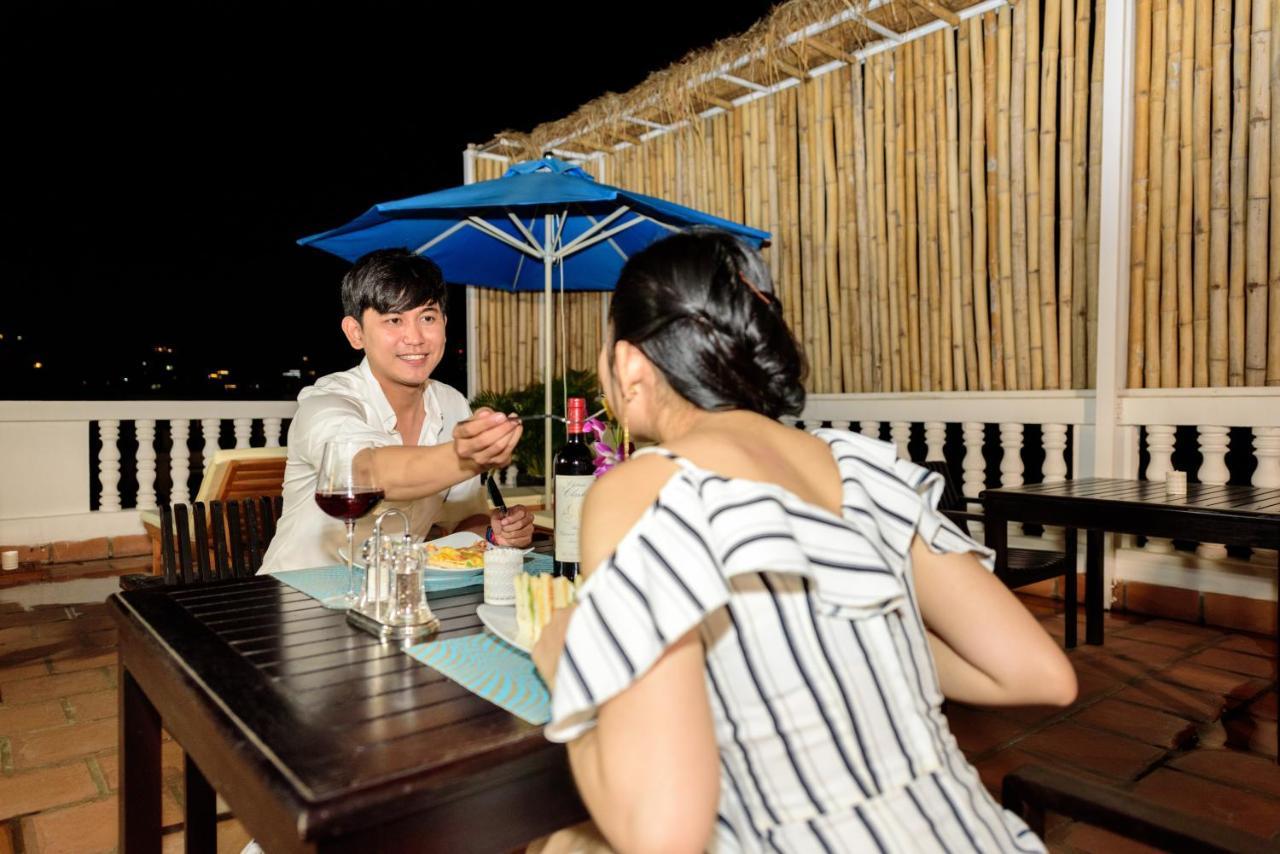Hotel De L'Homme プノンペン エクステリア 写真